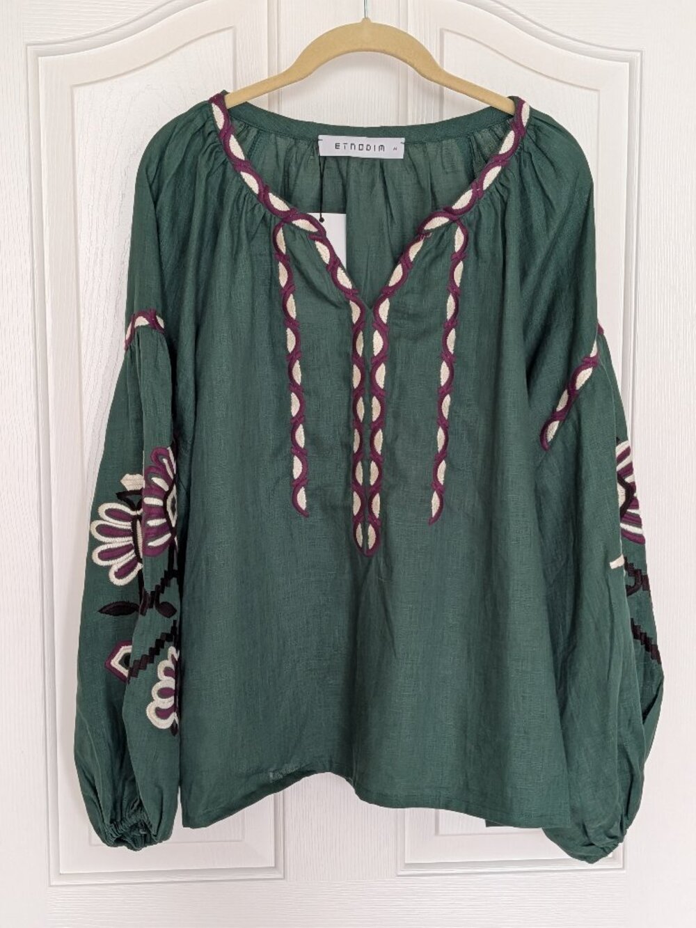 New With Tags ETNODIM Women’s Embroidered Peasant Blouse - Butterfly Green